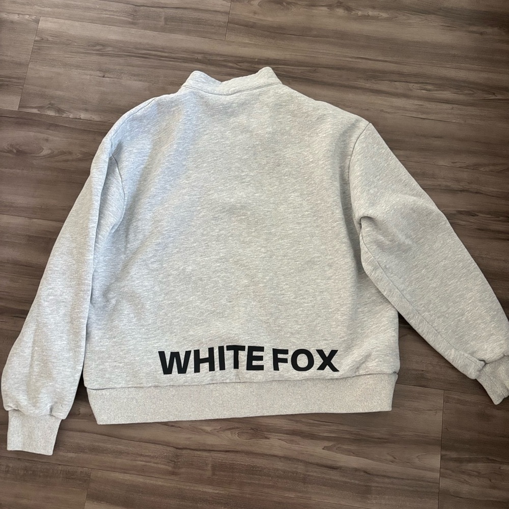 White fox sweatshirt